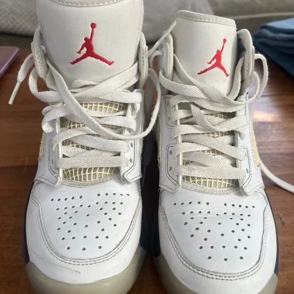 JORDAN MARS 270 'FIRE RED'